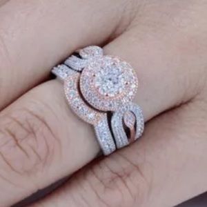 💚 Silver and rose tone Ring